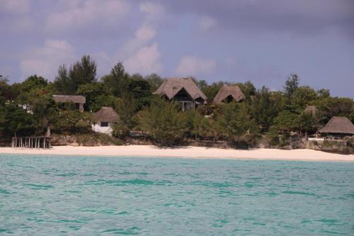 Sazani Beach Lodge and Tidal Lounge
