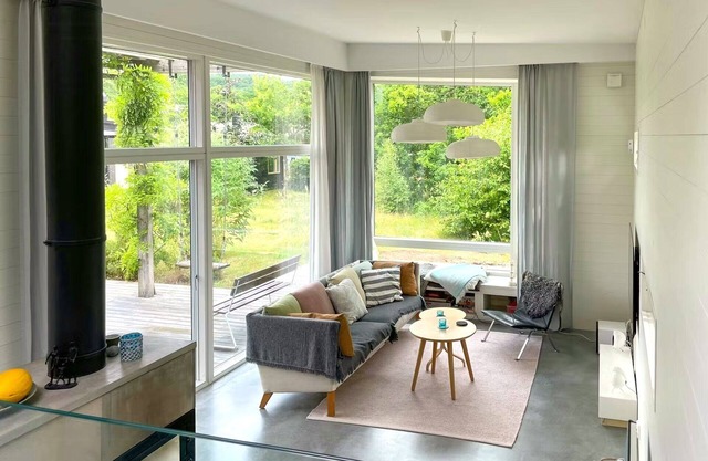 Scandinavian Design Vacation Home. Walk to Beach & National Park!