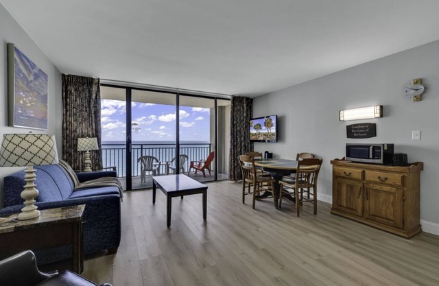 Scenic Views from the balcony at Ocean Forest Plaza Condos 🏖️ Oceanfront 🏖️