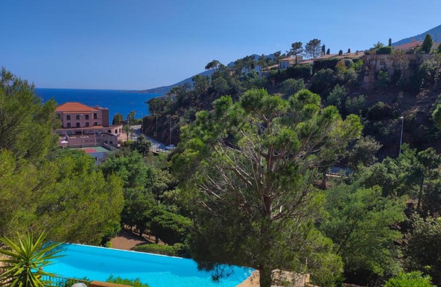 Sea view flat 5 minutes from the beach