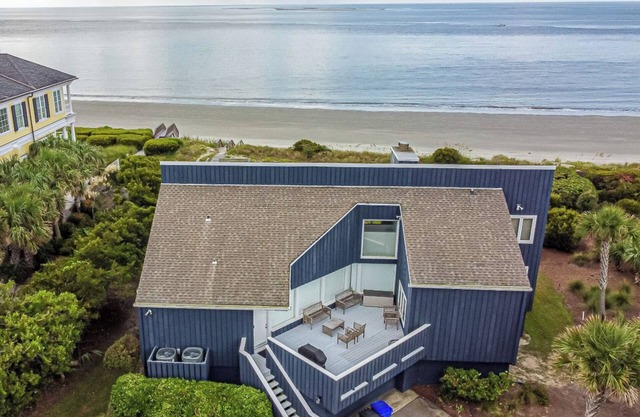 Seabrook Exclusives: 3724 Seabrook Island Road