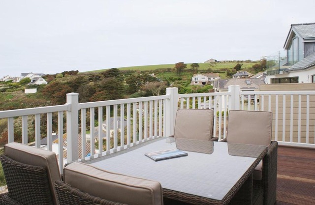Seagulls Perch, Mawgan Porth, Newquay