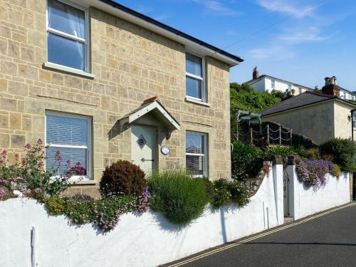 Seaport Cottage