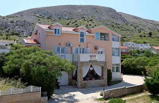 Seaside apartments with a swimming pool Pag - 6412
