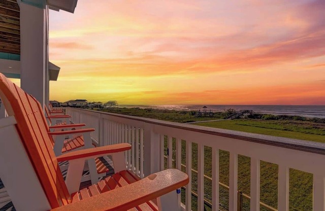 Seaside Sanctuary, Pool/Hot Tub