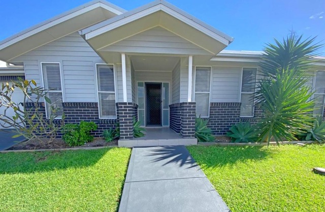 Seaspray - Beach and Pool access