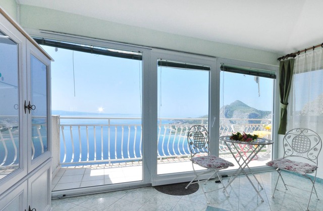 Seaview apartment Almissa
