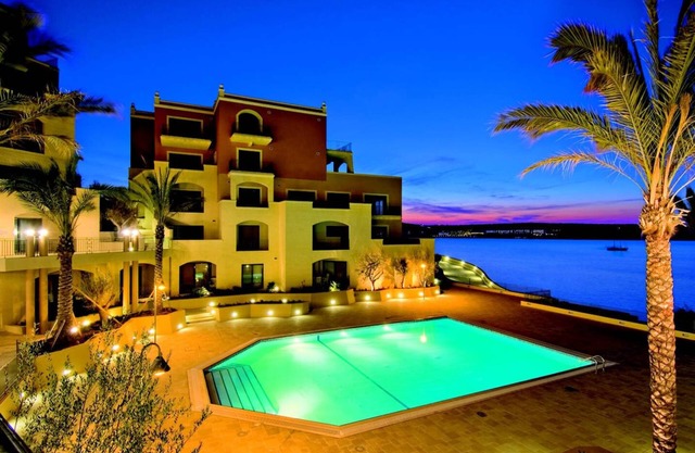 Seaview Family Apartment | Pool | Easy Access to the Sea | Near Mellieħa Bay