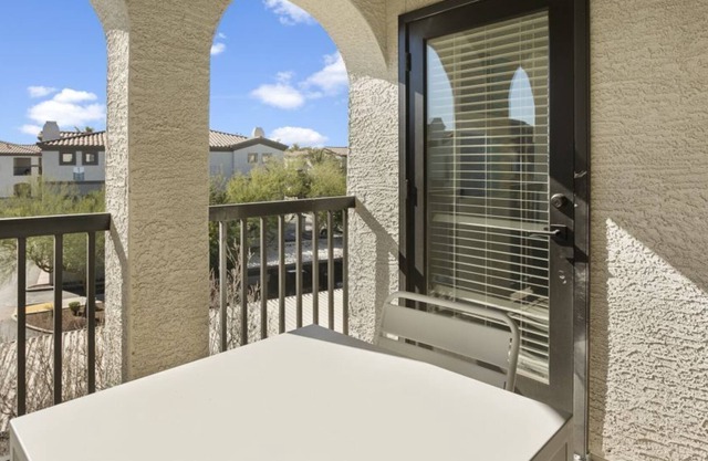 Secluded 1BR Condo w Pool Ideal for Couples in Zone Luxe