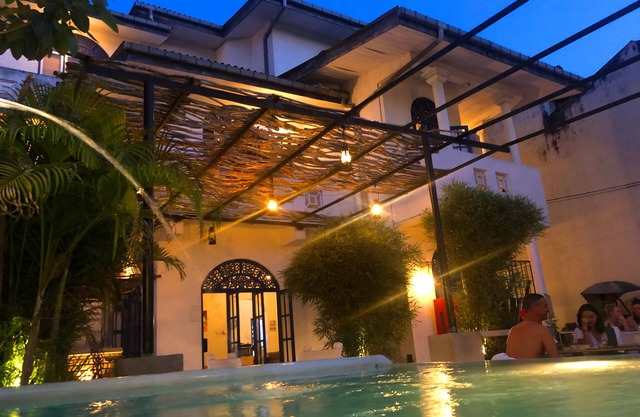 Seconds Hostel