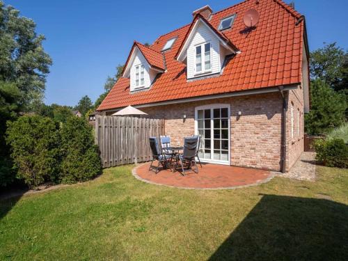 Semi-detached house in a quiet location in the village of St Peter-Ording