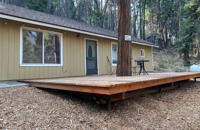 Sequoia National Forest CabinM