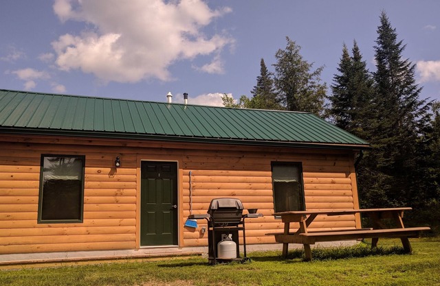 Serene Country Cabin 4 Cabin near Stowe, Smuggler's Notch, breweries, Long Trail
