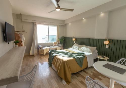 SereniaCancun/Beachfront Apartment/Hotel Zone.