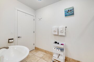 Serenity by the Sea in Rockaway Beach