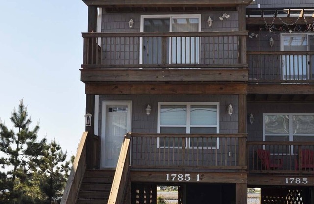 Serenity Now! 3br Townhome w Private Beach Access - NEWLY RENOVATED!