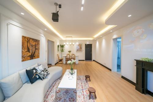 Shanghai Yi Du B&B - Family Suite 500m to Nanjing West Rd Near People's Square -Credit Cards Accepted