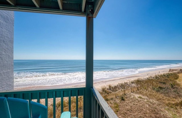 Shipwatch Villa 1309 / Internet, Community Pool, Elevator!!