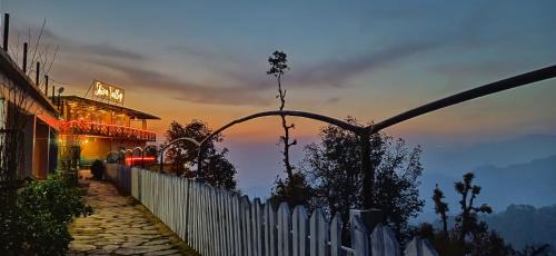 Shiva Valley Resort