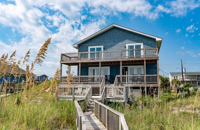 Shore 'Nuff, Oceanfront House in Emerald Isle, NC!