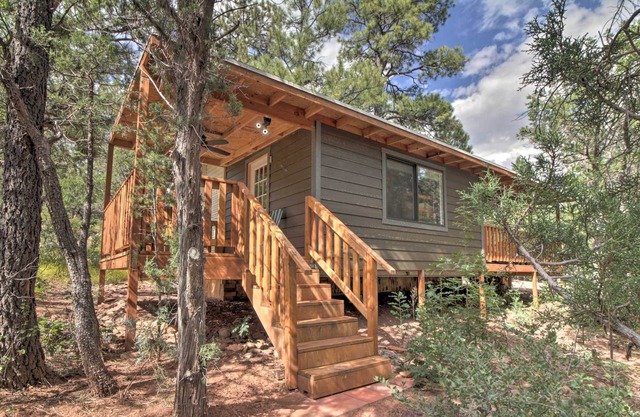 Show Low Home w/ Deck & Grill - 13 Mi to Hon-Dah!