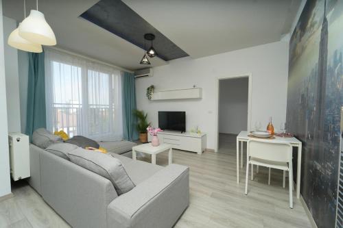 Simple and Modern, apartament with rating 10 out of 10, WiFi, parking, air conditioning, free cancelation