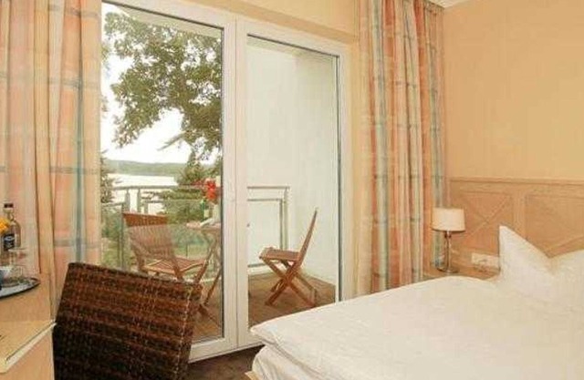 Single room to Kölpinsee - Strandhotel Seerose Kölpinsee