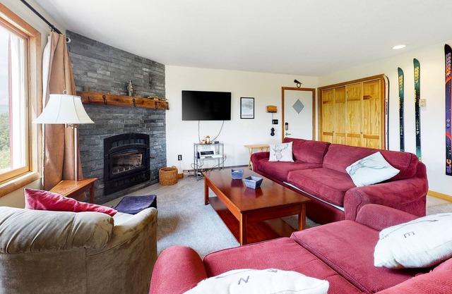 Ski Chalet-Inspired Condo w/ Incredible Views, Free WiFi, Furnished Patio, & W/D