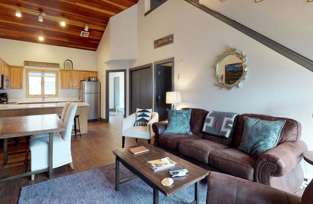 Ski-in/out from this newly-remodeled townhome w/private hot tub