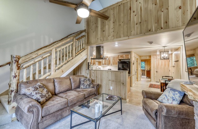 Ski-In/Ski-Out Condo w/Shared, Seasonal Pool, Fast WiFi, Gas Fireplace, & Loft