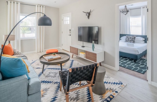 Sleek 2BR Home | Downtown Phoenix by WanderJaunt