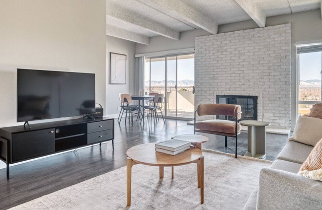 Sleek Capitol Hill 2BR w/ Patio & Gym, 1 block from Hiking, by Blueground