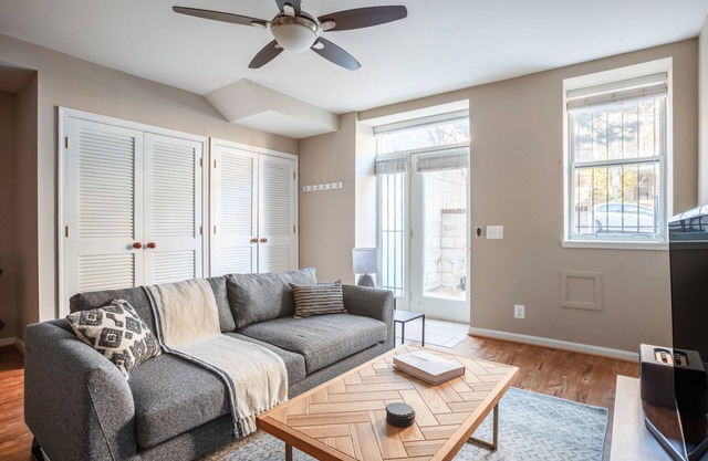 Sleek Dupont Circle 1BR nr. U Street, Metro & Glen’s Mkt, by Blueground