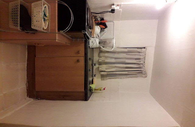 SMALL STUDIO TO RENT