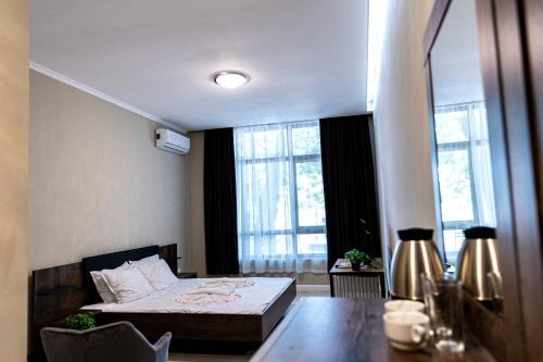 Smart Double Room - Central Stay