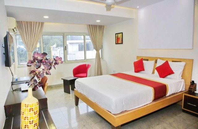 SmartStay Luxury 3BHK Apt-M G Road area