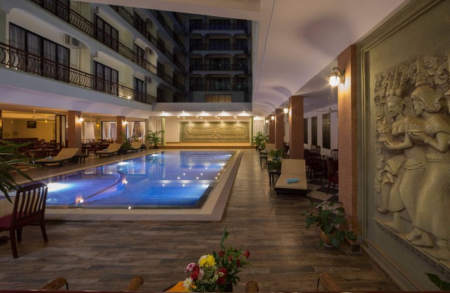 Smiling Hotel