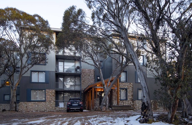 SNOWFLAKE 14 - Mt Buller Village Family Accommodation