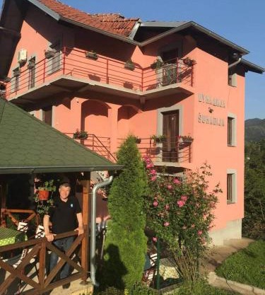 Sobe i Apartmani "Šumadija" Bogutovačka Banja