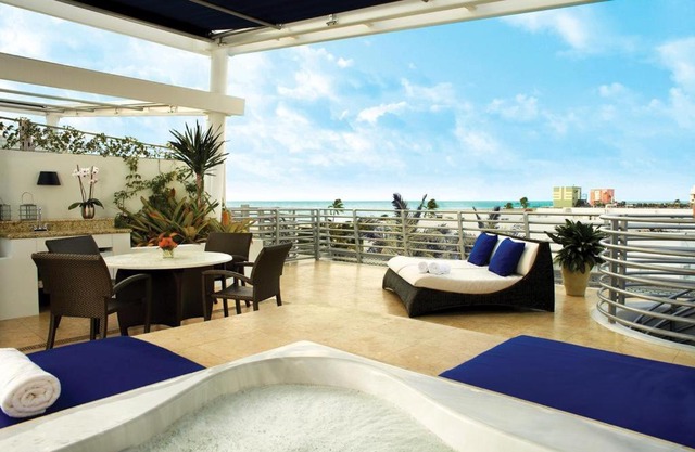 SoBe Ocean Drive Suites
