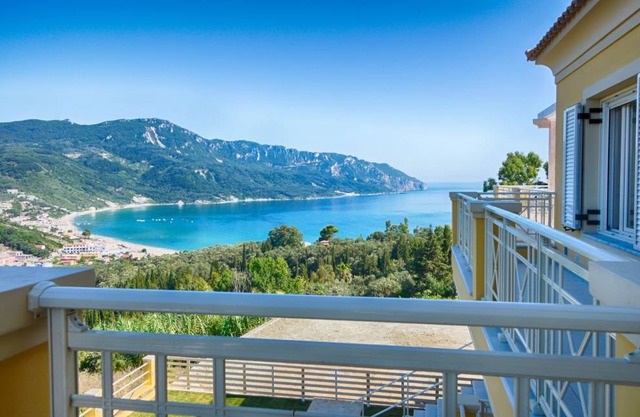 Sofia Appartement 2 - Panorama Meerblick über die gesamte Bucht von Agios Georgios Pagi