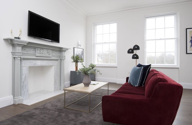 Sonder | Lincoln's Inn Field | Posh 2BR + Kitchen