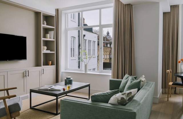Sonder The Arts Council | Superior 2BR Apartment by Westminster Bridge