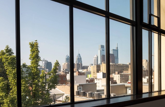 Sosuite 2BR Apt w Balcony, W/d, Gym, On-site Bar