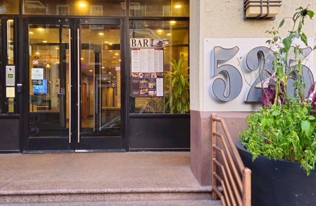 Sosuite 2BR Apt w W/d, Gym, On-site Restaurant