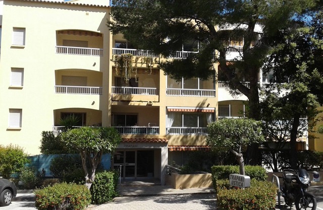 South 2 minutes from the beach