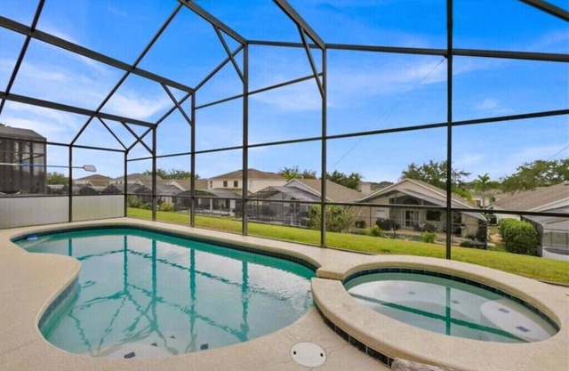 South Facing 4 BR Pool Home Near Disney