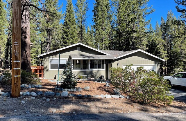 South Lake Tahoe, Tahoe Paradise, The Perfect Location Getaway !