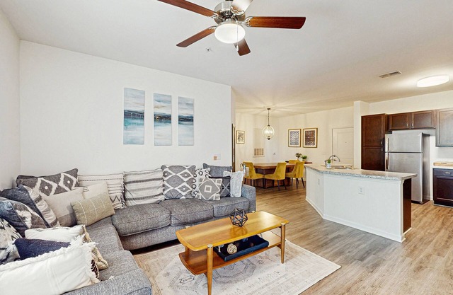 Spacious 3BR in Pet Friendly Walkable Resort w/Pool