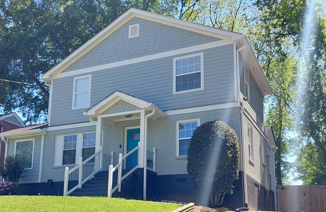 Spacious 4 BR/3.5 BA Vacation Rental Home in West End Atlanta